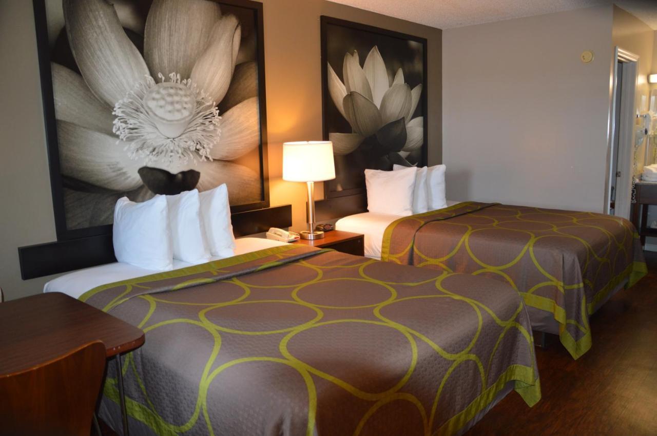Hotel Super 8 By Wyndham Madison Exteriér fotografie